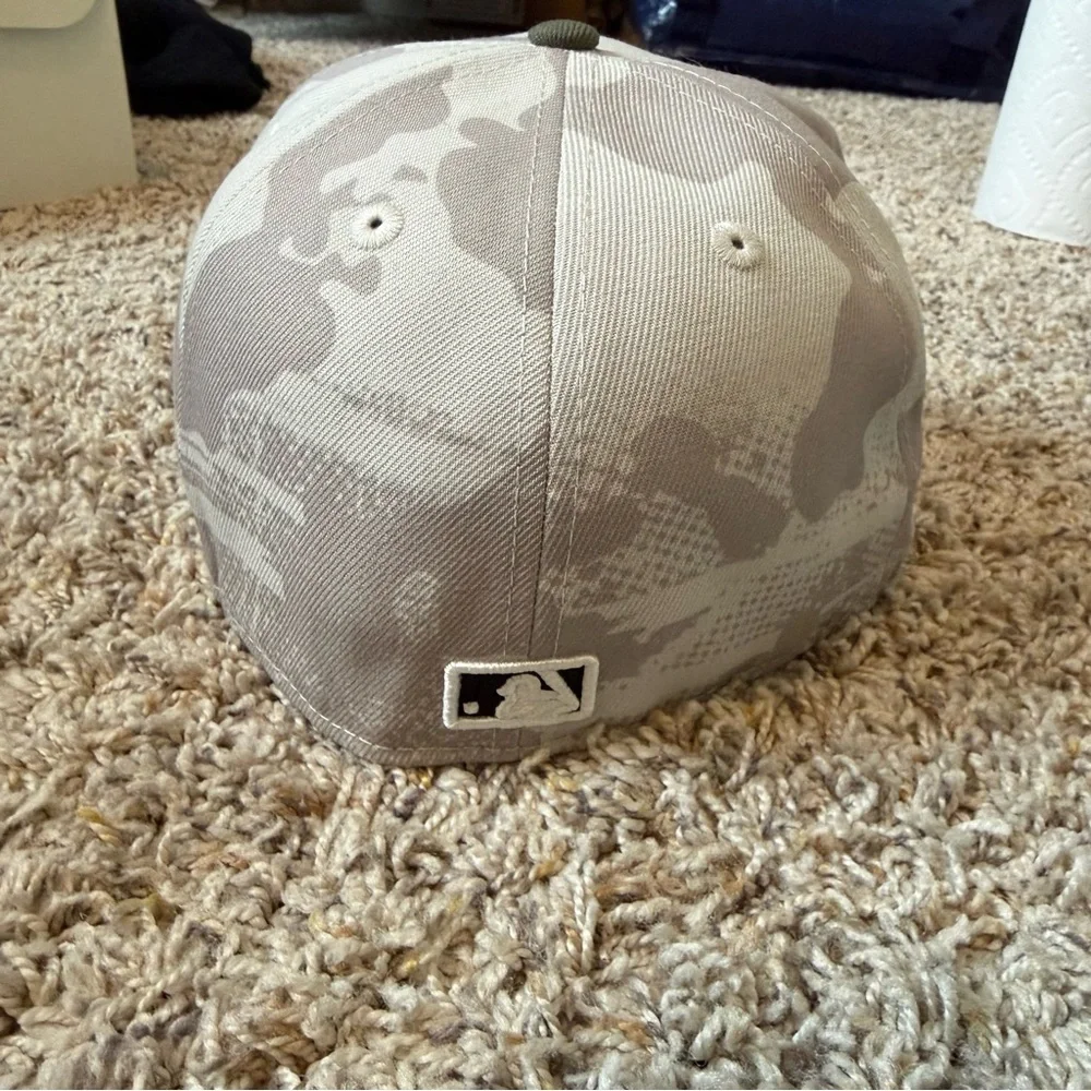 Phillies New Era 59fifty Fitted Camo Hat - 7 1/4 - Picture 3 of 4